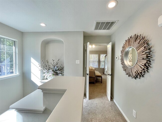 Building Photo - 46 Flickering Sun Ct