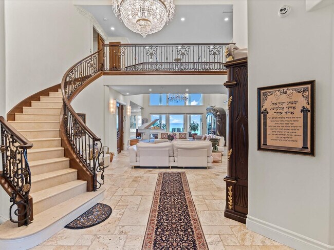 Building Photo - 555 Ocean Blvd