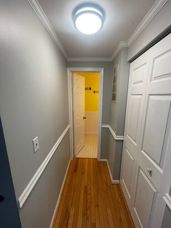 Building Photo - 7964 Covington Ave