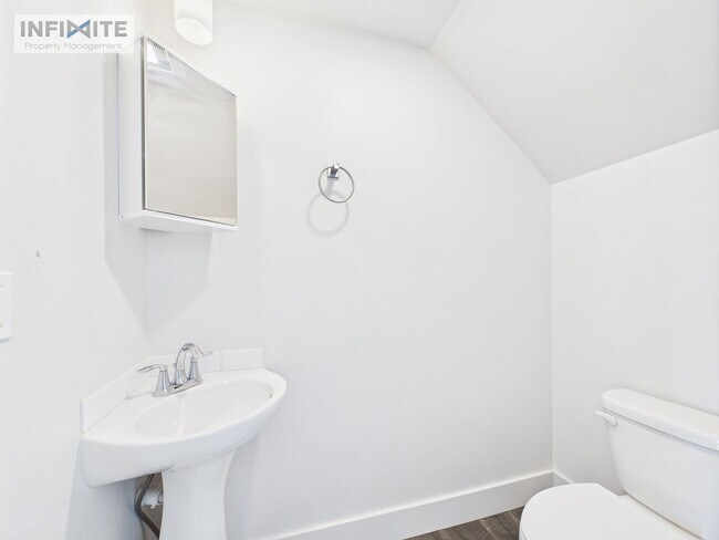 Building Photo - 3 Bedroom Condo in Bozeman