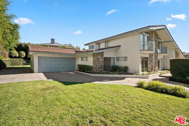 Building Photo - 650 N Tigertail Rd