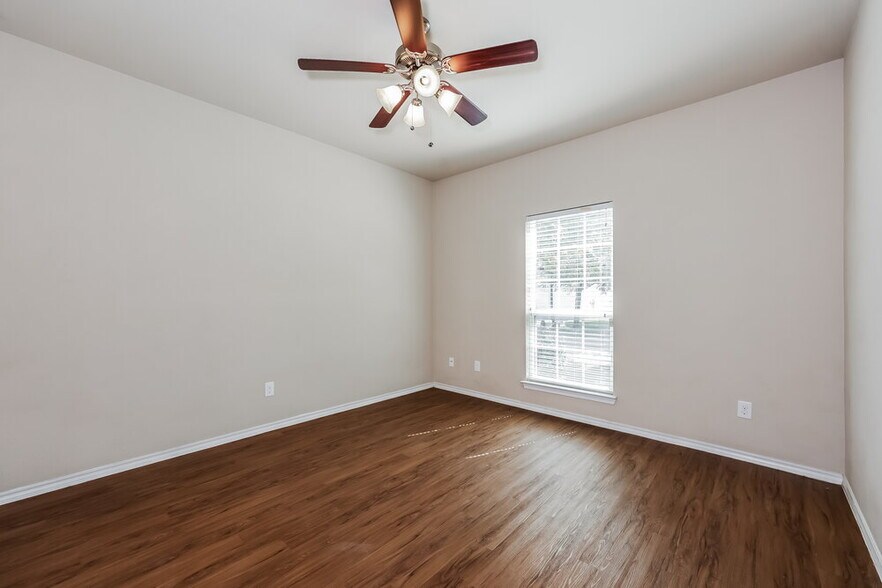 Building Photo - 10973 Caldwell Ln