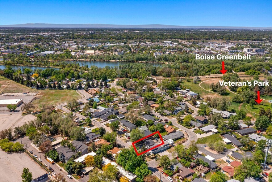 Building Photo - 1045 N Clithero Dr
