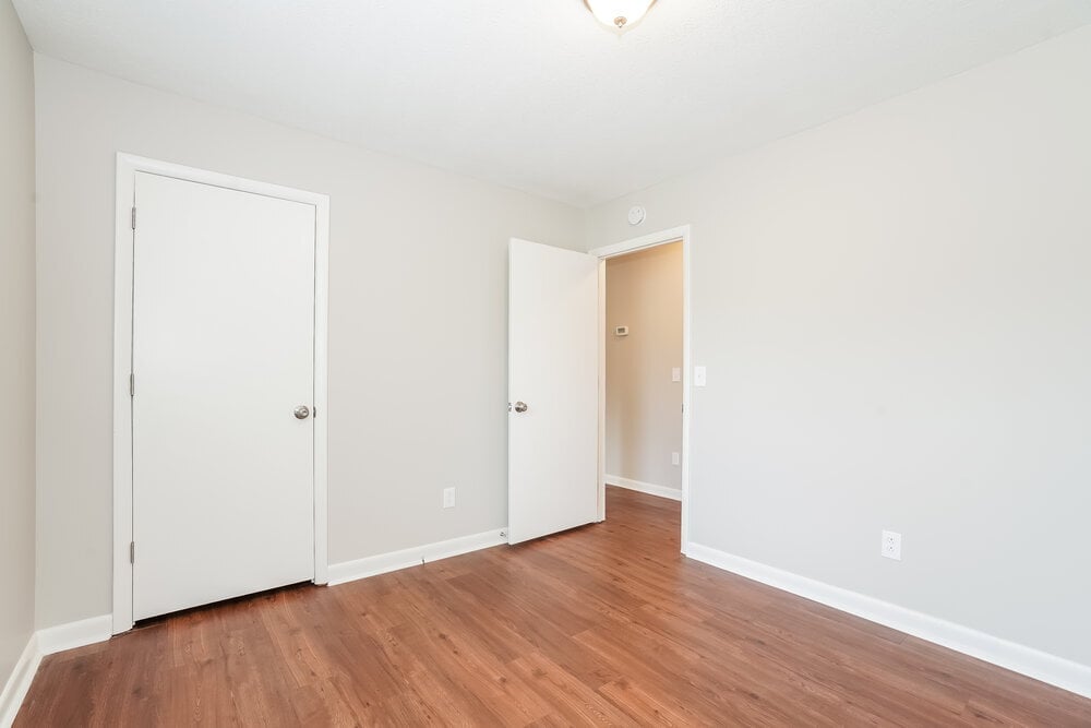 Building Photo - 581 Woodcrest Dr