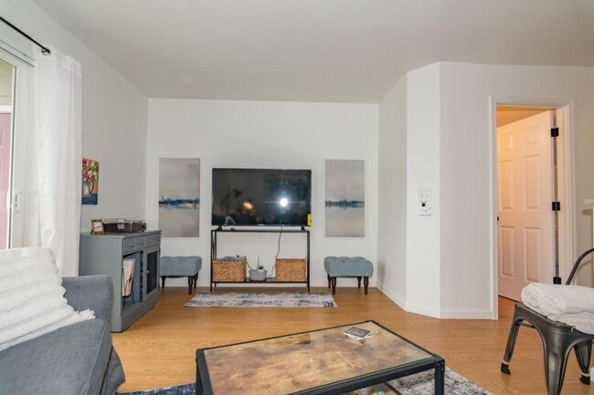 Building Photo - 2030 Brookhurst St