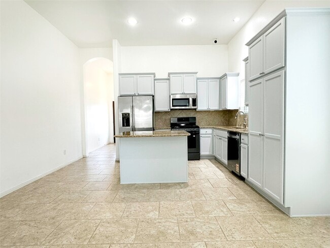 Building Photo - 18514 Magnolia Dell Dr