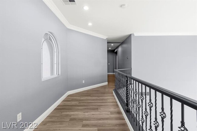 Building Photo - Recently remodeled 5 BEDROOMs/4 bathrooms,...