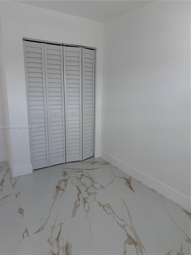 Building Photo - 2669 W 52nd St