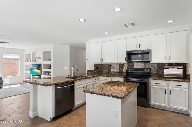 Building Photo - 7470 W Monona Dr