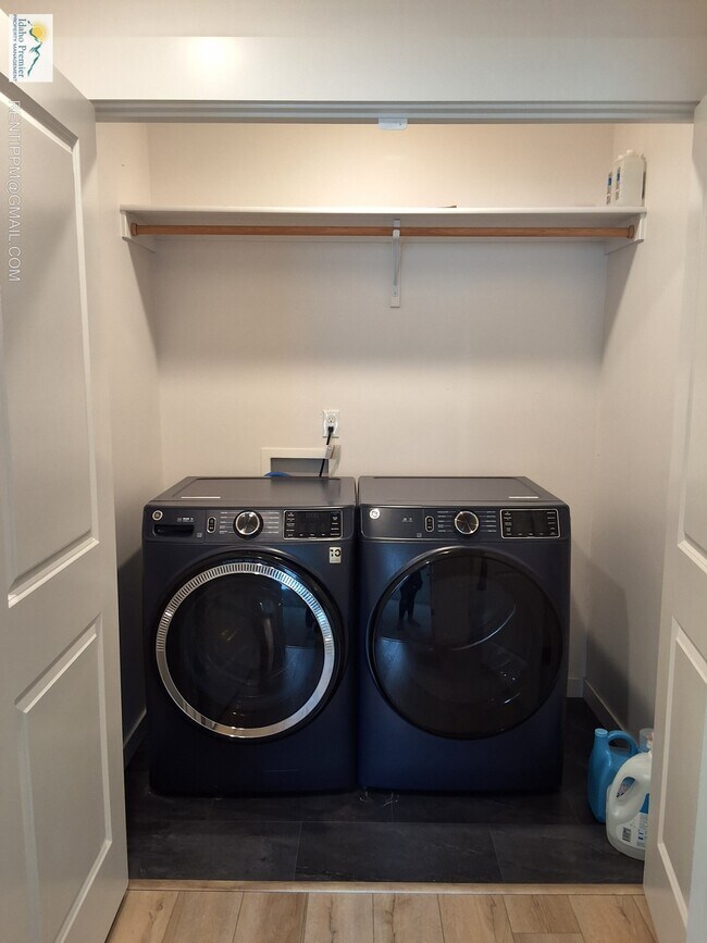 Building Photo - 1629 N Mumbarto Ln