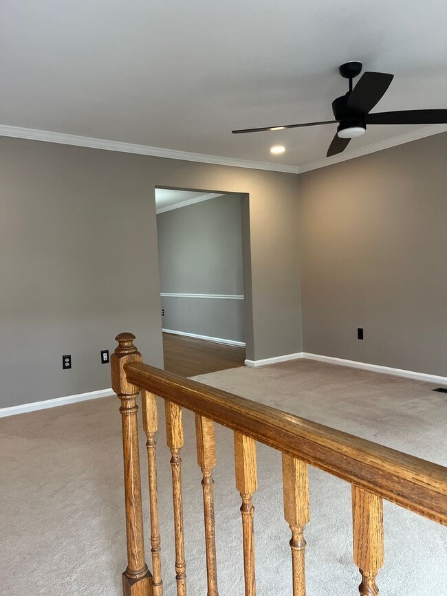 Building Photo - End of Group Townhome, with Finished Basement, in Abingdon