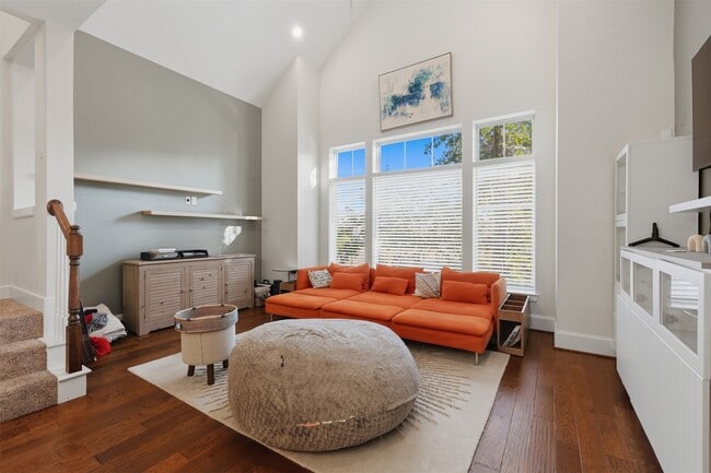 Building Photo - 1816 Dennis St