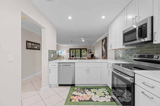 Building Photo - 9193 Pecky Cypress Ln