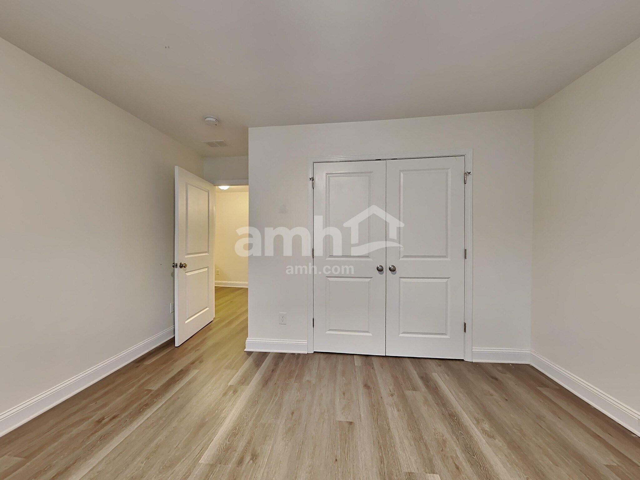 Building Photo - 317 Golf Rd