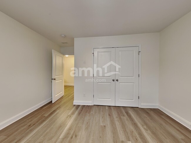 Building Photo - 317 Golf Rd