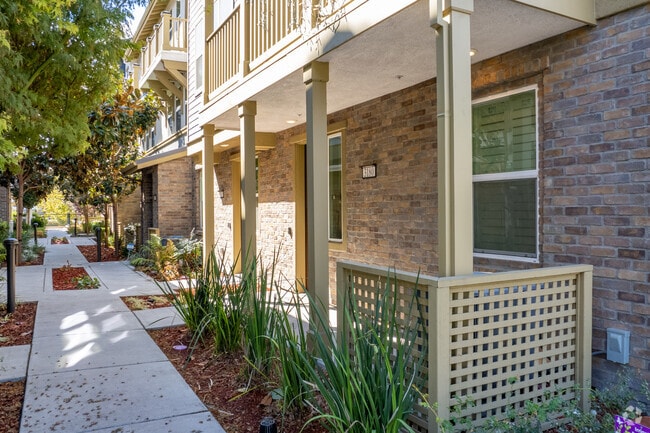 Building Photo - Westport Village