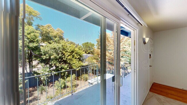 Building Photo - 440 Alameda del Prado