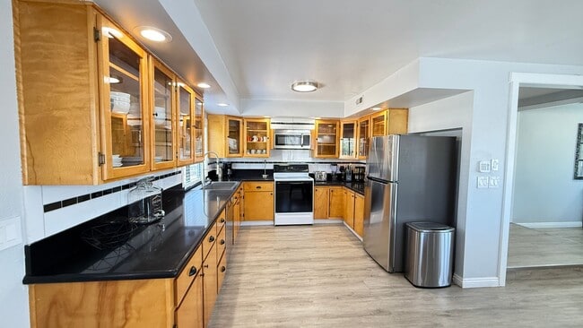 Building Photo - Furnished Ranch-Style Home in a Quiet, Pri...