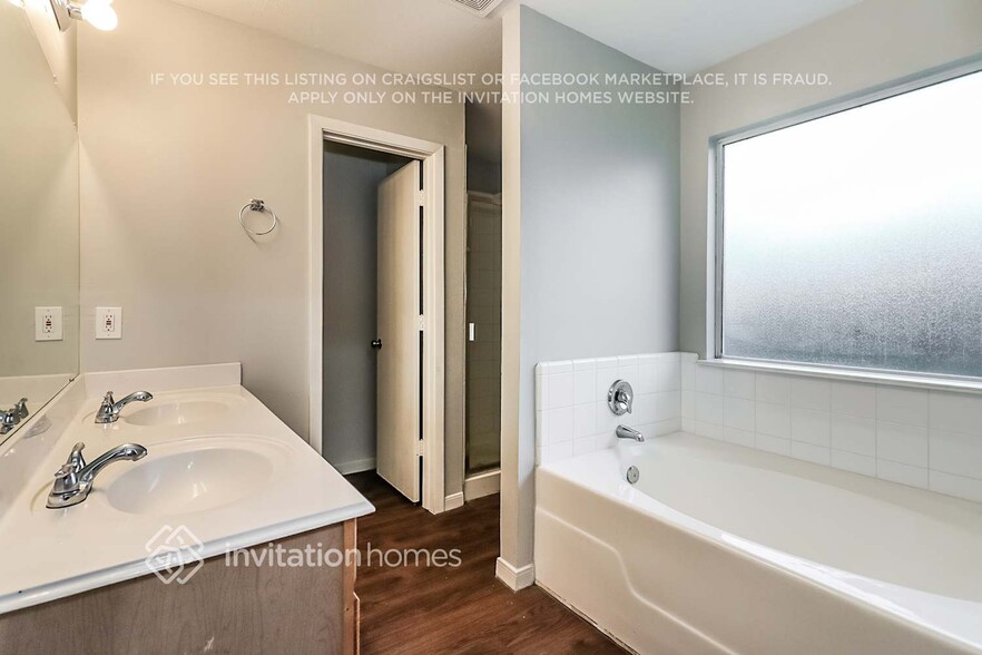 Building Photo - 1423 Danby Heath Ln