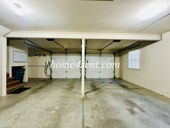 Building Photo - 11131 Wornall Rd
