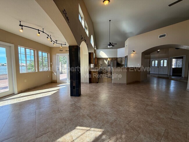 Building Photo - 11003 W Laurelwood Ln