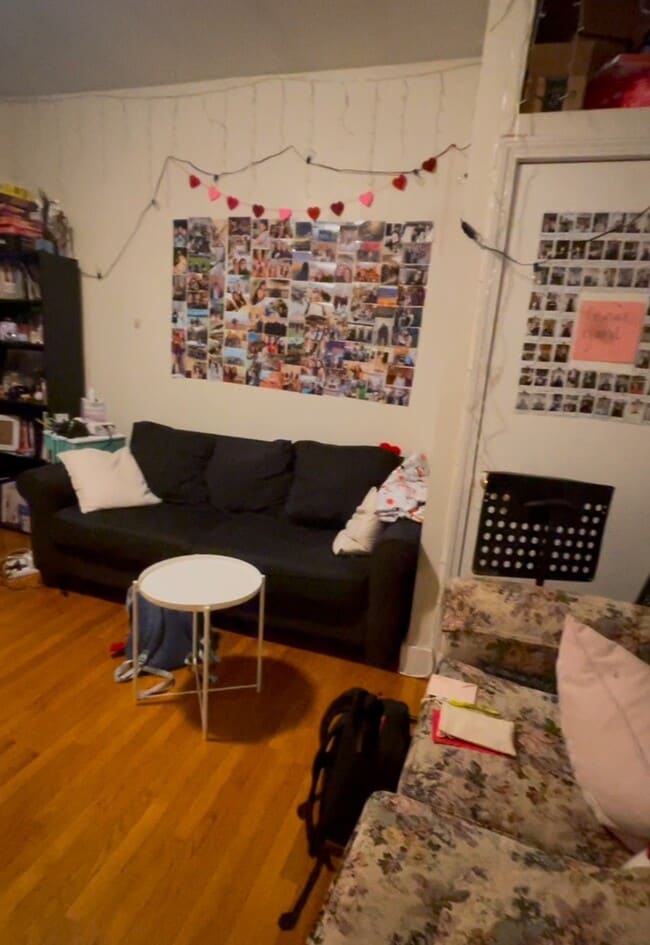 Building Photo - 65 Burbank St