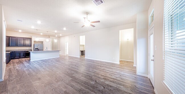 Building Photo - 3032 Stonebriar Ct