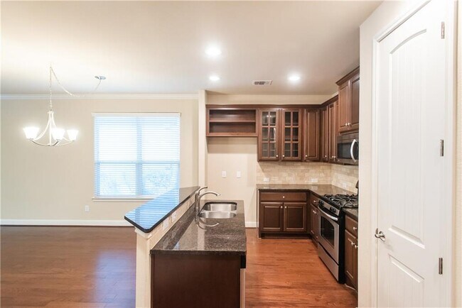 Building Photo - 6009 Wilcott Ct