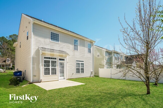 Building Photo - 8163 Willowglen Dr