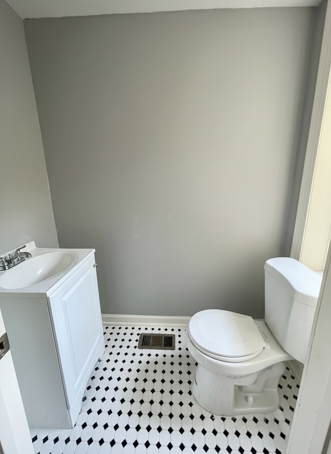 Building Photo - 2515 N Lee St