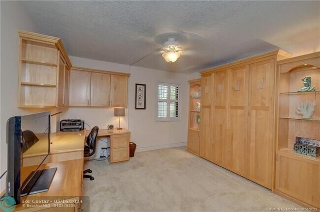 Building Photo - 10980 S Ocean Dr