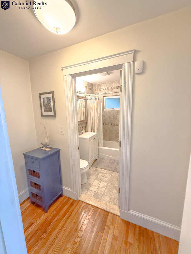 Building Photo - 83 Putnam St