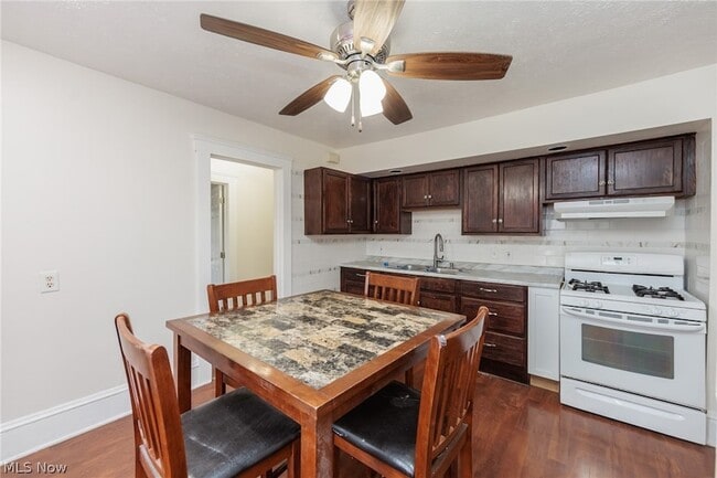 Building Photo - 1794 W 54th St