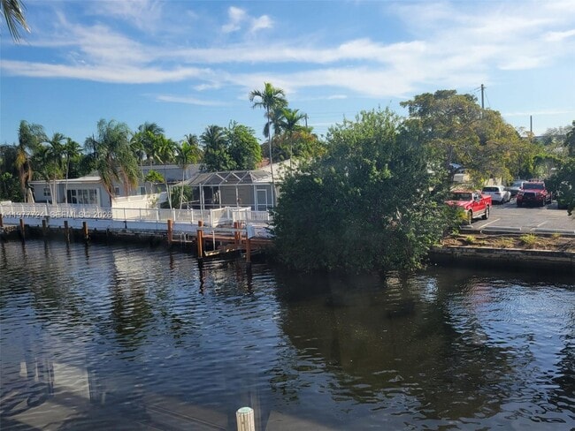 Building Photo - 1400 NE 55th St