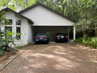 Building Photo - Beautiful 4 Bedroom, 2 Bathroom House Near...