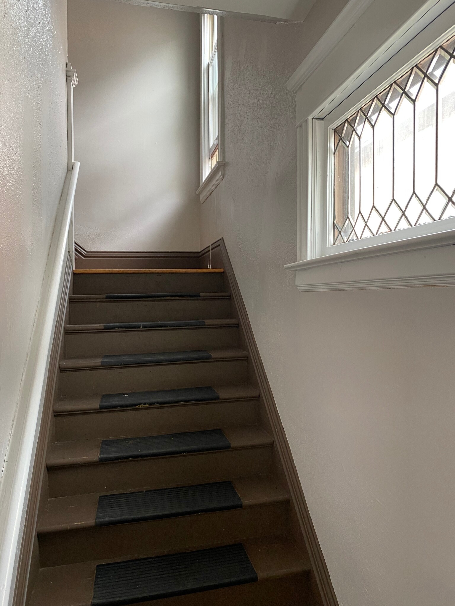 Building Photo - 3228 3rd Ave S