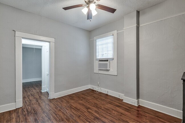 Building Photo - 8 Kenneth St