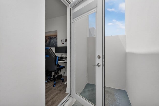 Building Photo - 6461 NW 103rd Psge