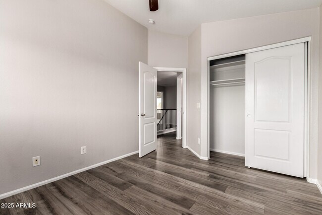 Building Photo - 8003 S 48th Dr