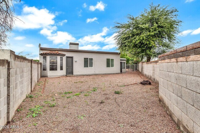 Building Photo - 9379 E Windrose Dr