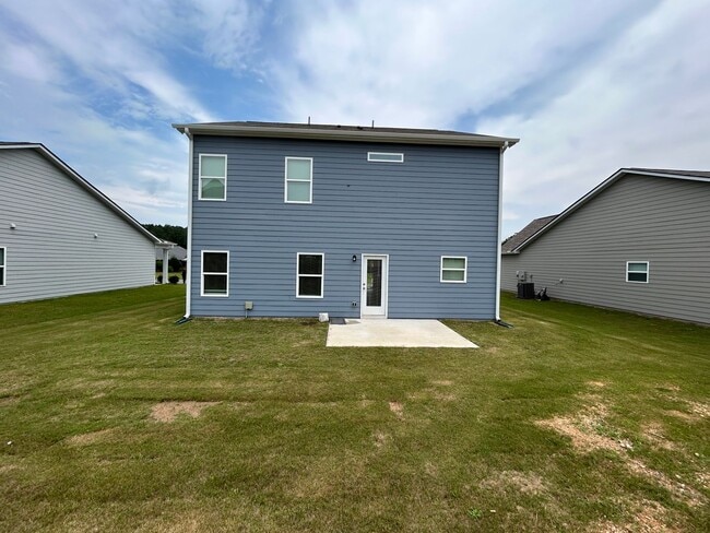 Building Photo - Newly Built 4/2.5 House in North Rome- $1,995