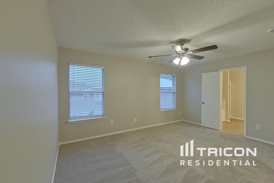Building Photo - 712 Forest Creek