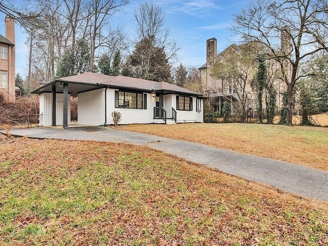 Building Photo - 1253 Dunwoody Ln NE