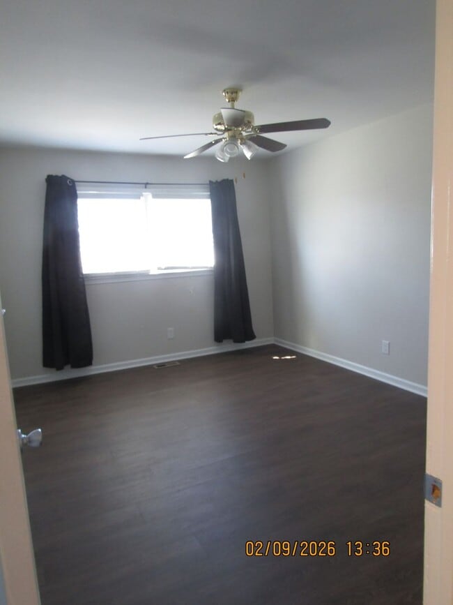 Building Photo - Lake Whitehurst