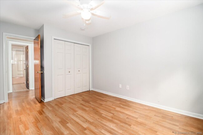 Building Photo - 96 Belair Dr