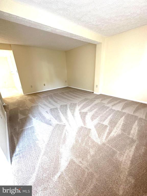 Building Photo - 8440 Rocky Knob Ct