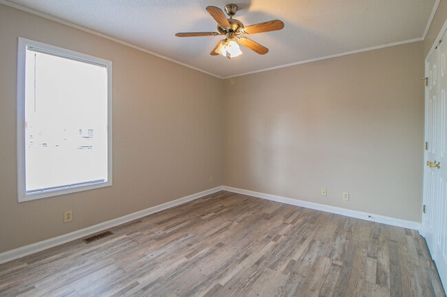 Building Photo - 1629 Hannibal Dr