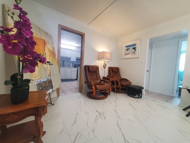 Building Photo - 279 S Brevard Ave