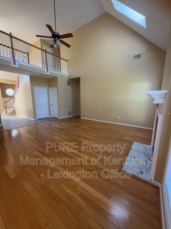 Building Photo - 4844 Clifford Cir