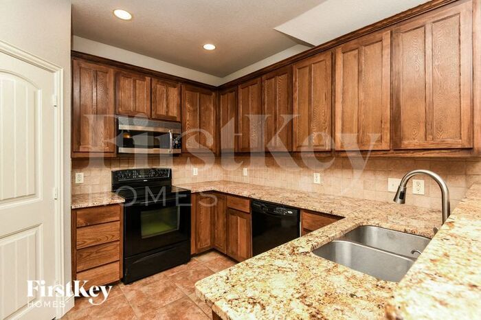 Building Photo - 338 Grace Cir